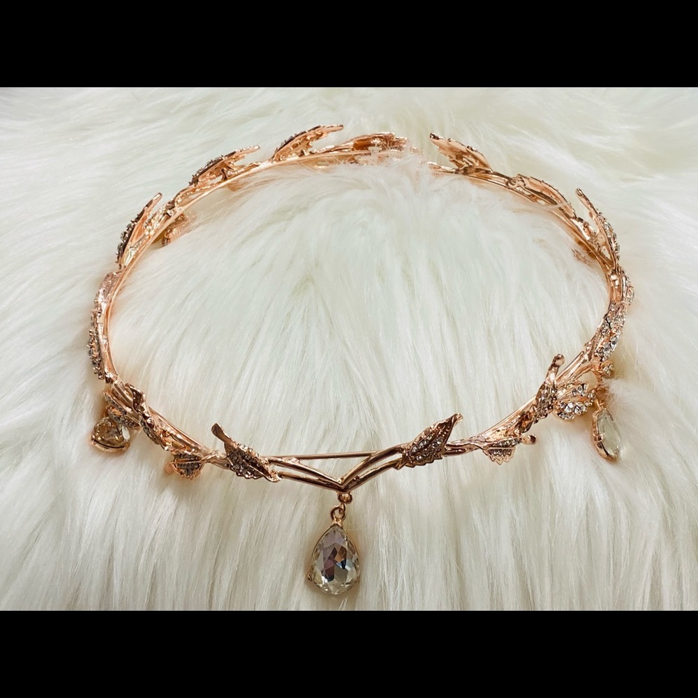 Tiara - Picture 3 of 4